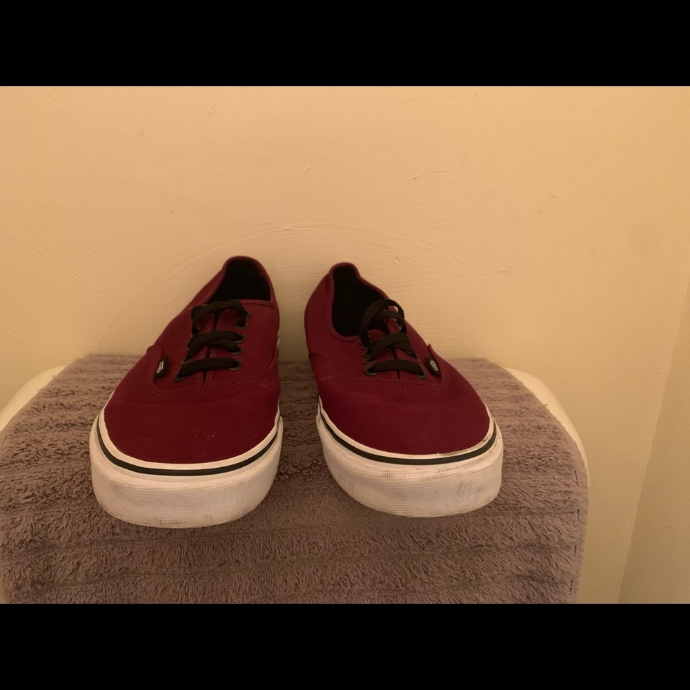 Vans - Picture 2 of 4